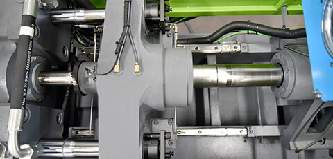 五五世纪DF注塑机-注射装置