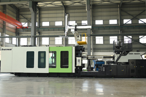 五五世纪注塑机